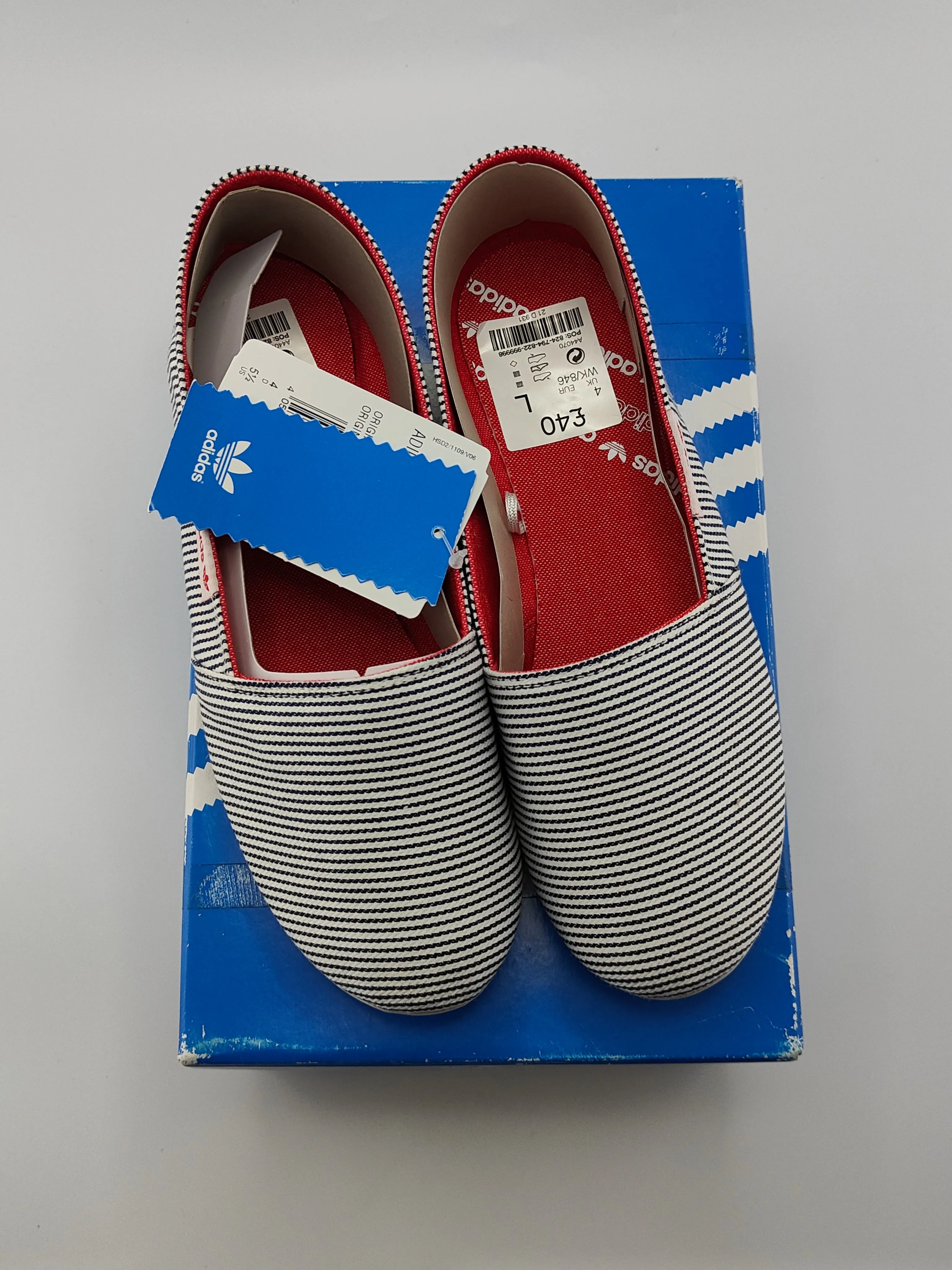 Adidas Originals Women's Flat Shoes 4