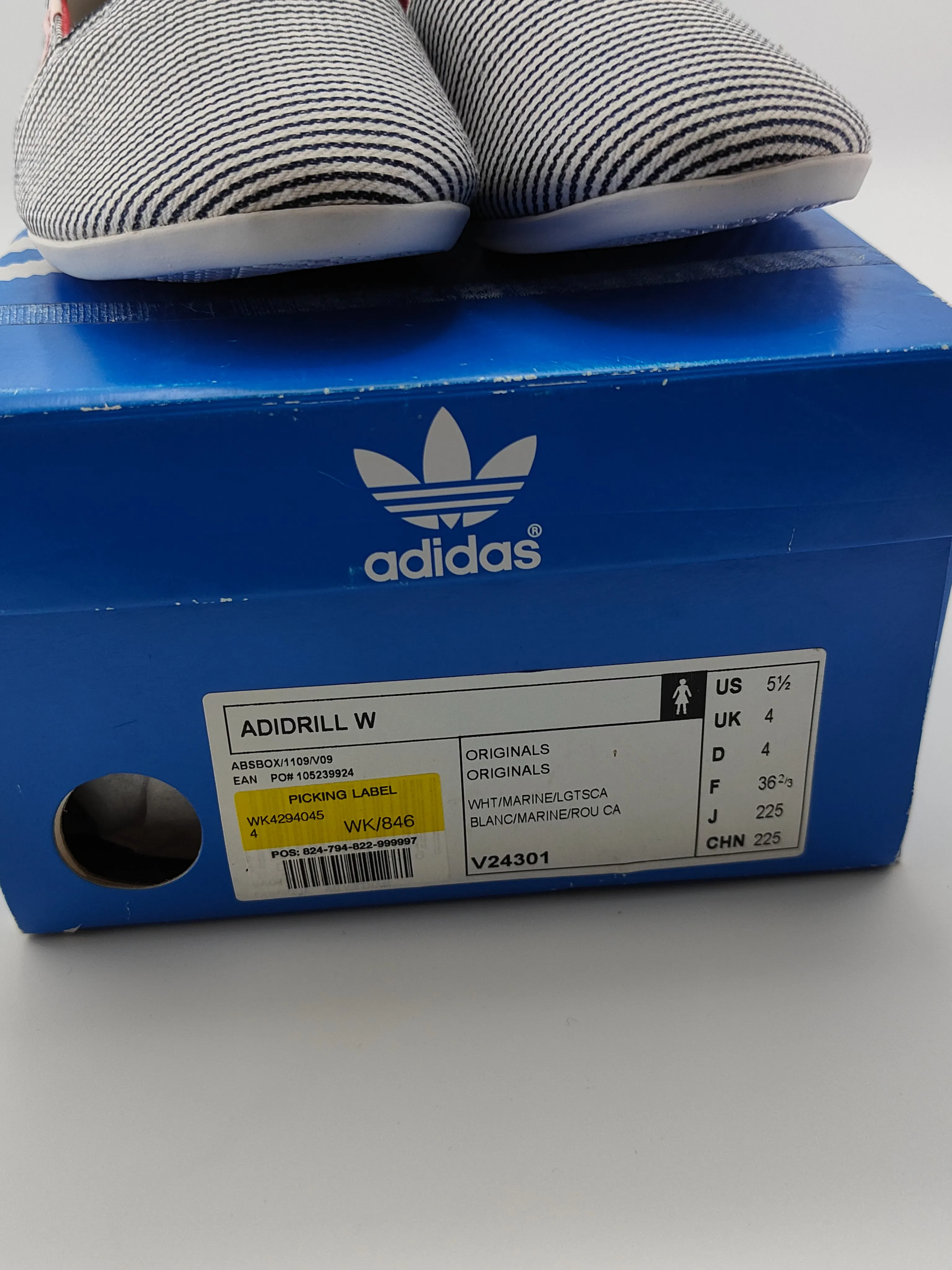 Adidas Originals Women's Flat Shoes 4