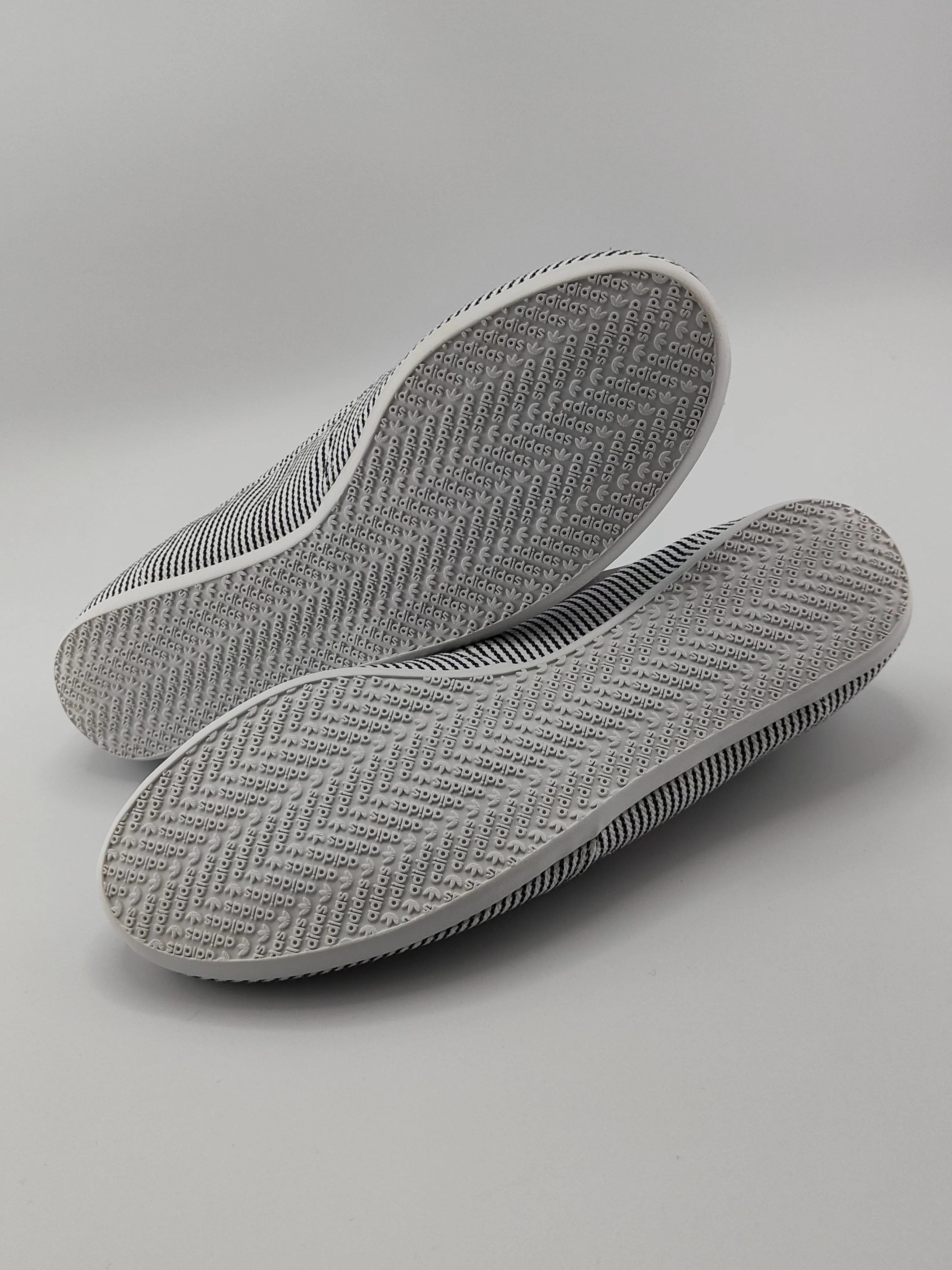 Adidas Originals Women's Flat Shoes 4