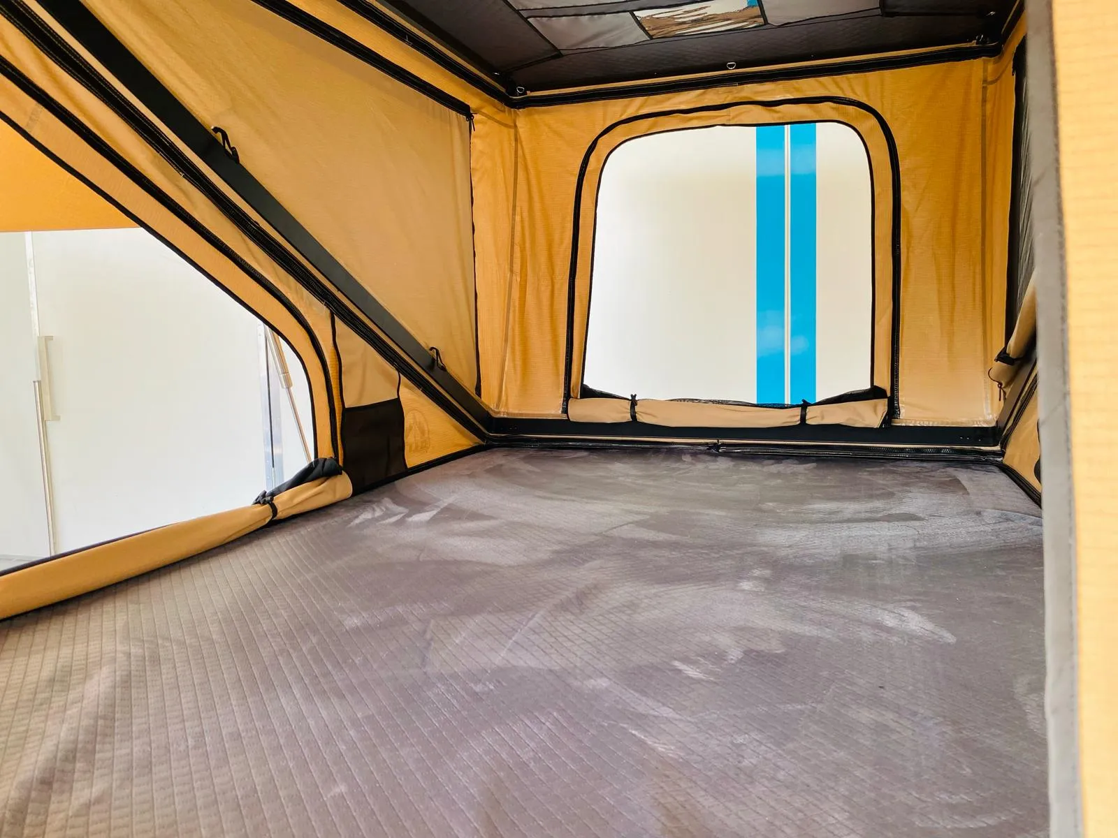 Deluxe Rooftop Tent - Pre Order Only
