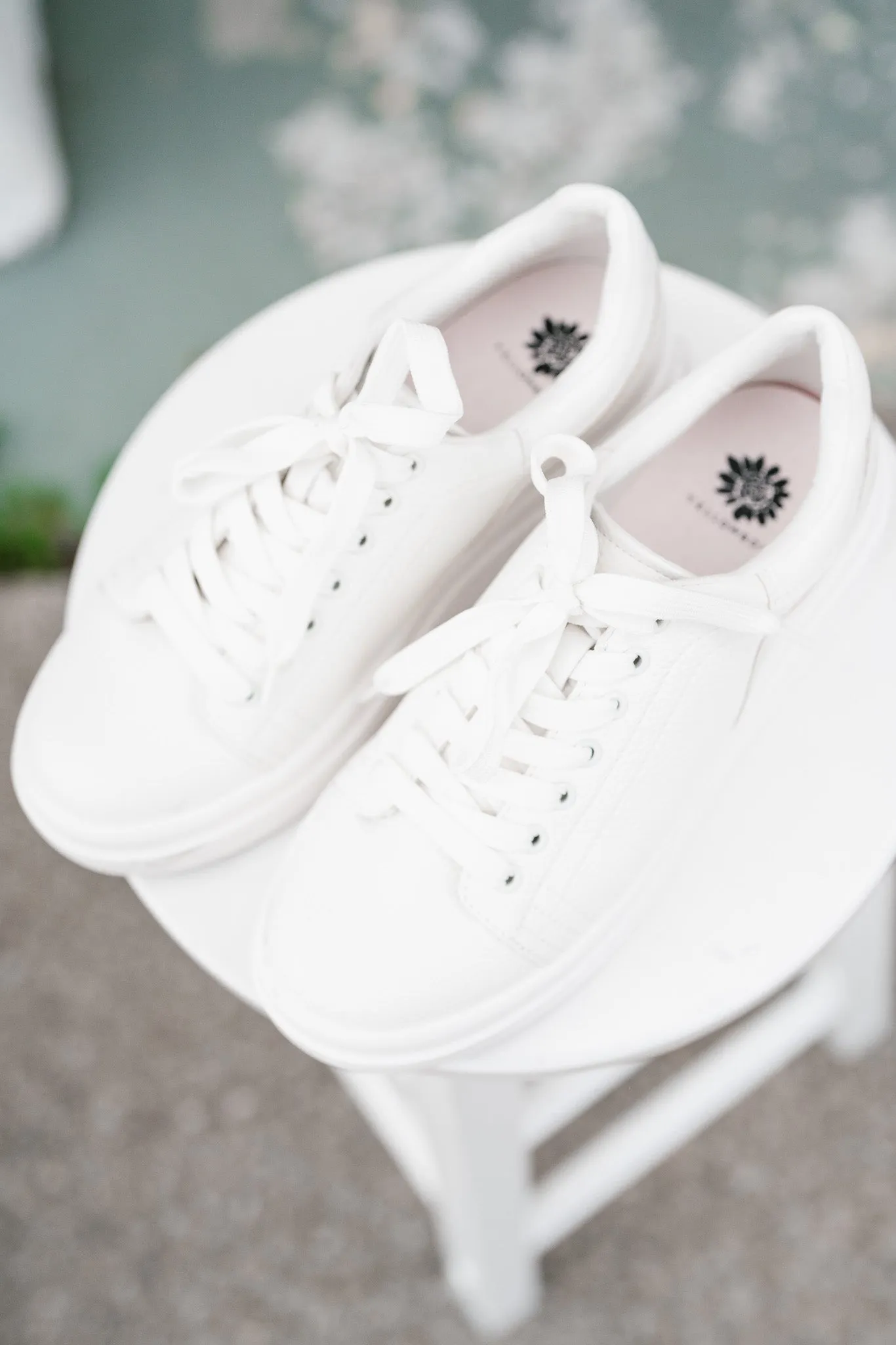 Ella Sneakers