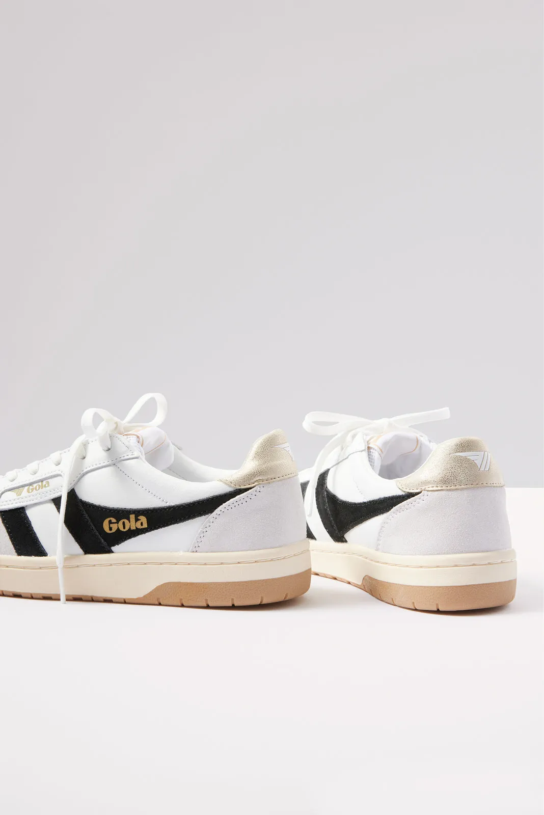 Hawk Sneaker