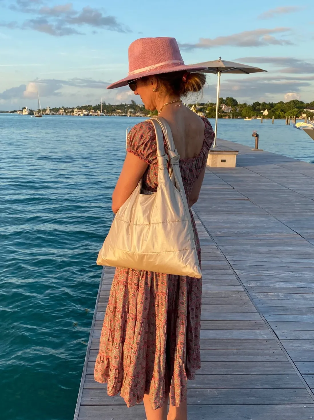 Hi Love Travel Love Me "Knot" Puffer Purse Tote