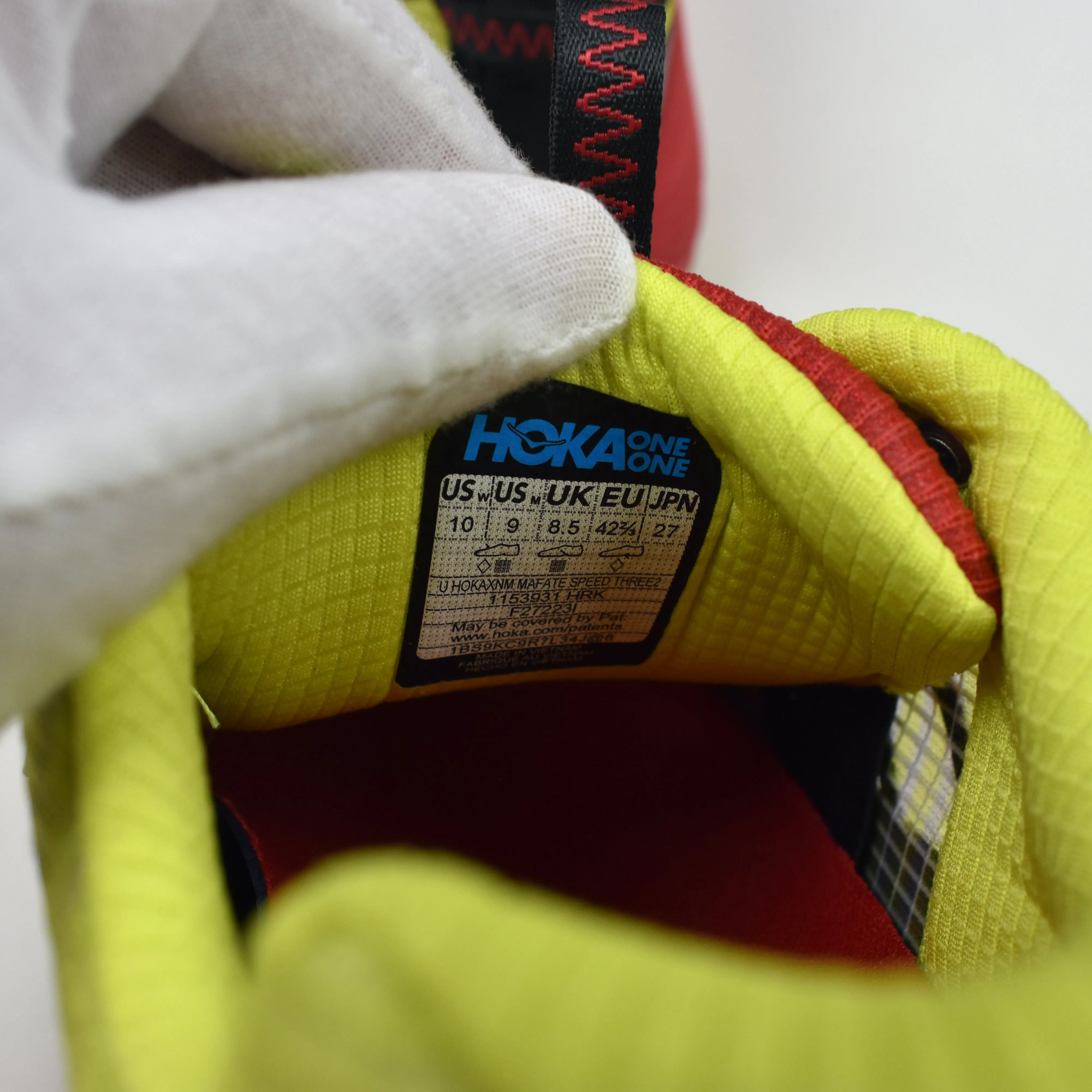 Hoka x Nicole McLaughlin - Mafate Speed Three2 'Convertible'