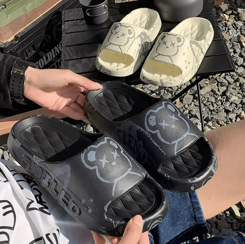 Men’s Trendy Summer Slippers – Non-Slip Indoor & Outdoor Bathroom Shoes