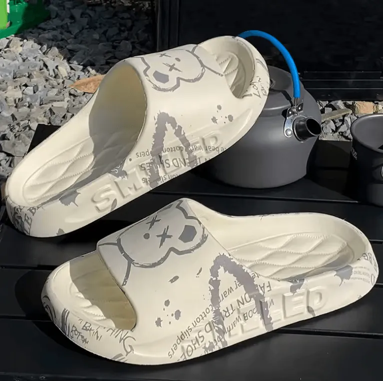 Men’s Trendy Summer Slippers – Non-Slip Indoor & Outdoor Bathroom Shoes