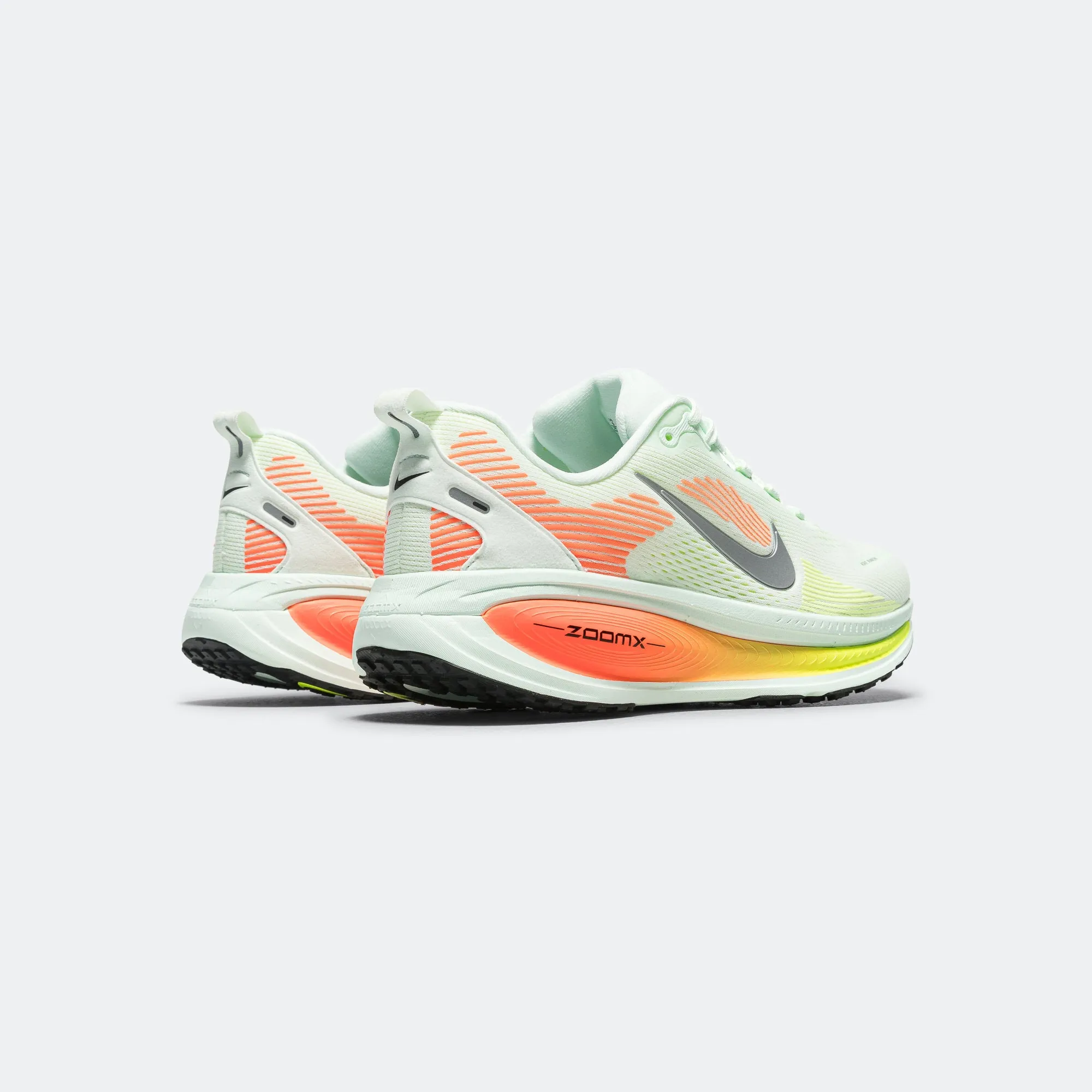 Mens Vomero 18 - Barely Green/Hyper Crimson-Barely Volt-Metallic Silver