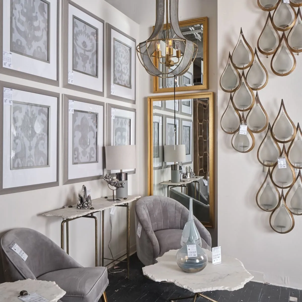 Pinera Console Table White Marble | Gold Iron