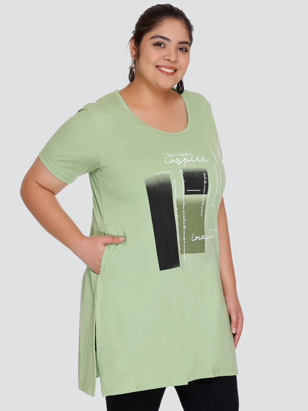 Plus Size Long Hip Covering T-shirt For Women - Half Sleeve - Green