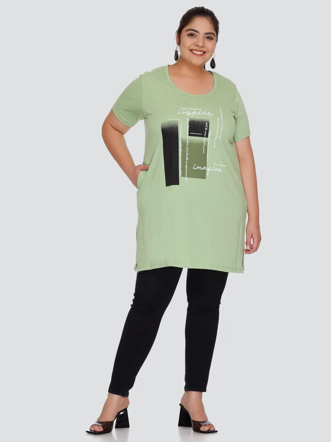 Plus Size Long Hip Covering T-shirt For Women - Half Sleeve - Green