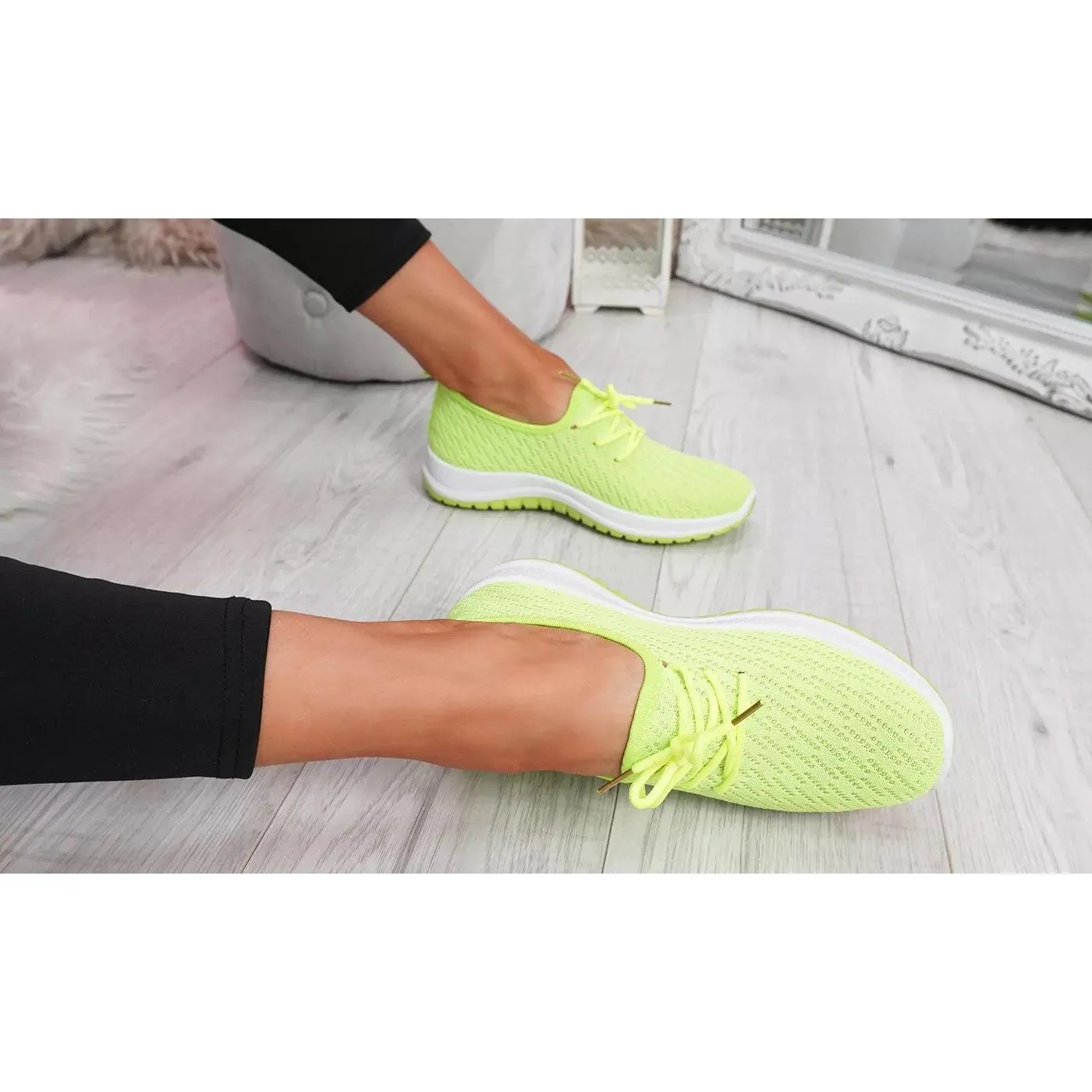 Women's Fluorescence Low Mid Heel Textured Mesh Trainers