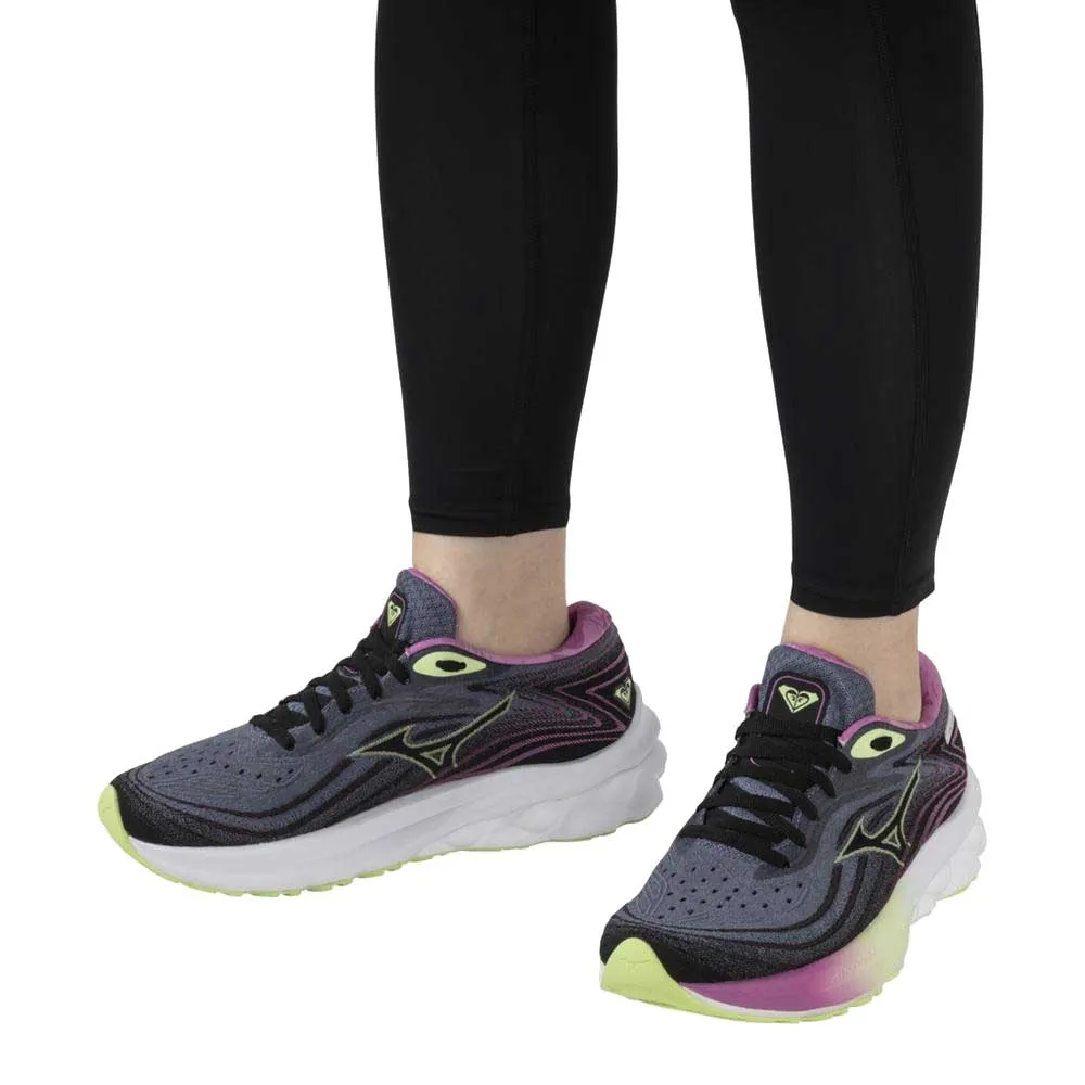 Women's Wave Skyrise 5 Roxy Running Shoe - Wild Wind/ Black - Regular (B)